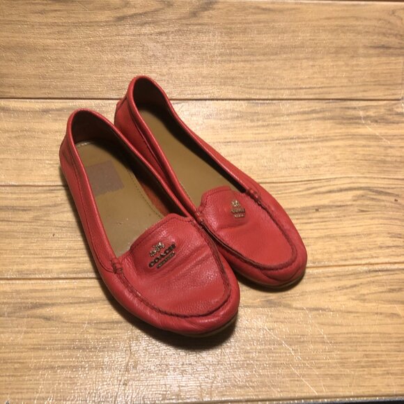 Coach women red leather loafers, leather lining, some peelings inside size 9 - Picture 7 of 10